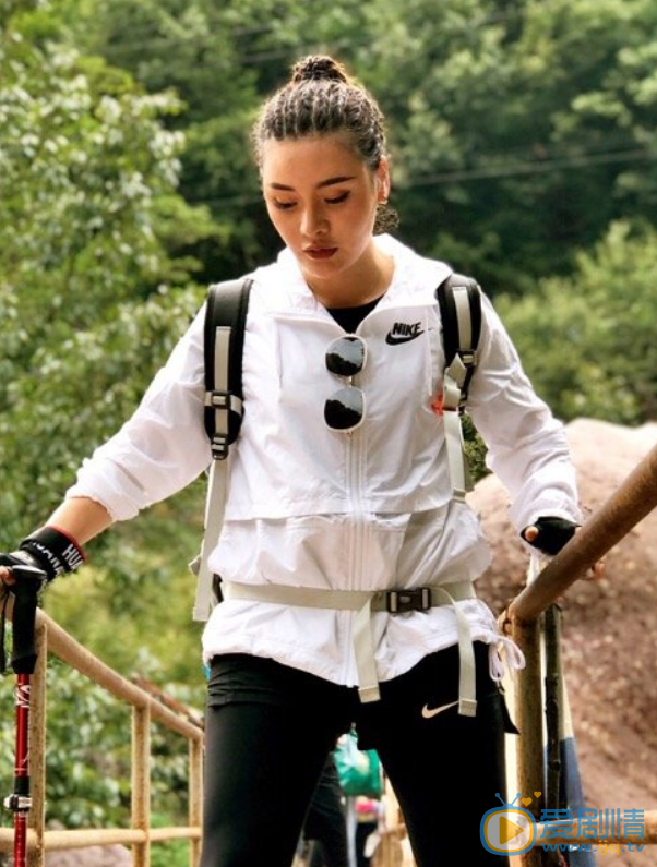 周小芮唯美旅拍照 周小芮高清写真_周小芮高清剧照