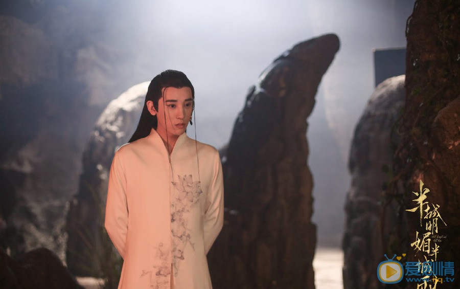 半城明媚半城雨剧情介绍(1-24集大结局)