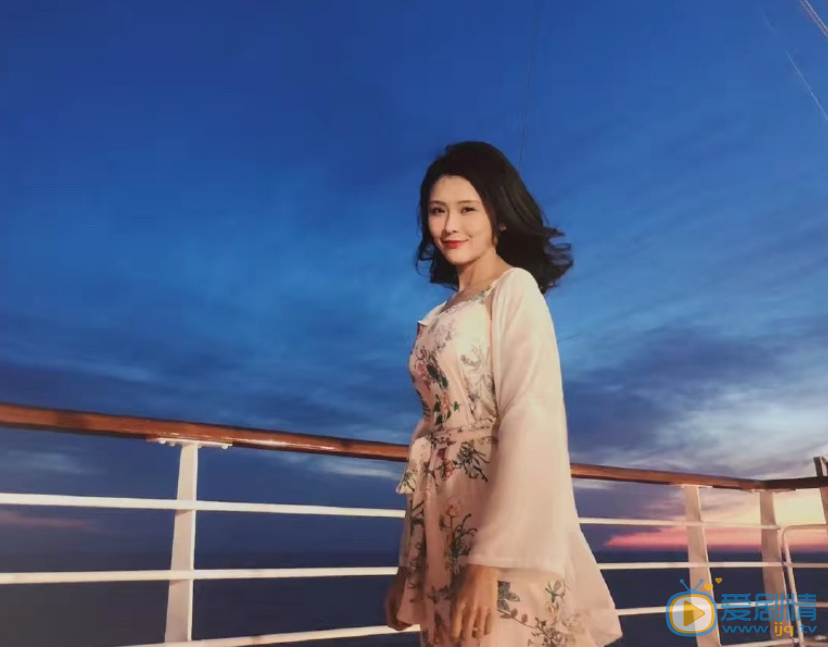 王蕾旅拍照 王蕾高清写真_王蕾高清剧照