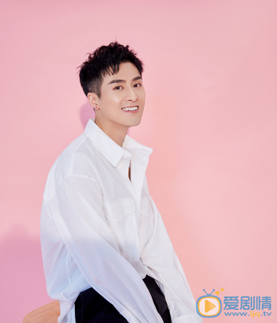 李奔型男高清写真 李奔高清写真_李奔高清剧照