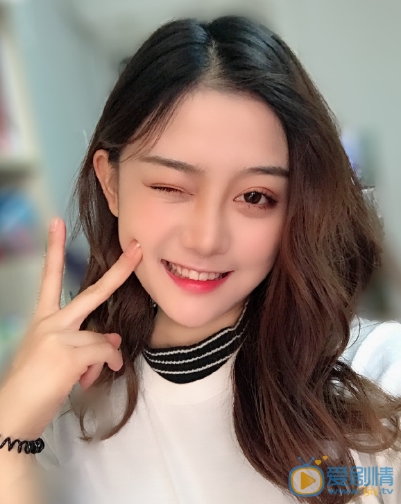 余逸蕾时尚写真 余逸蕾高清写真_余逸蕾高清剧照