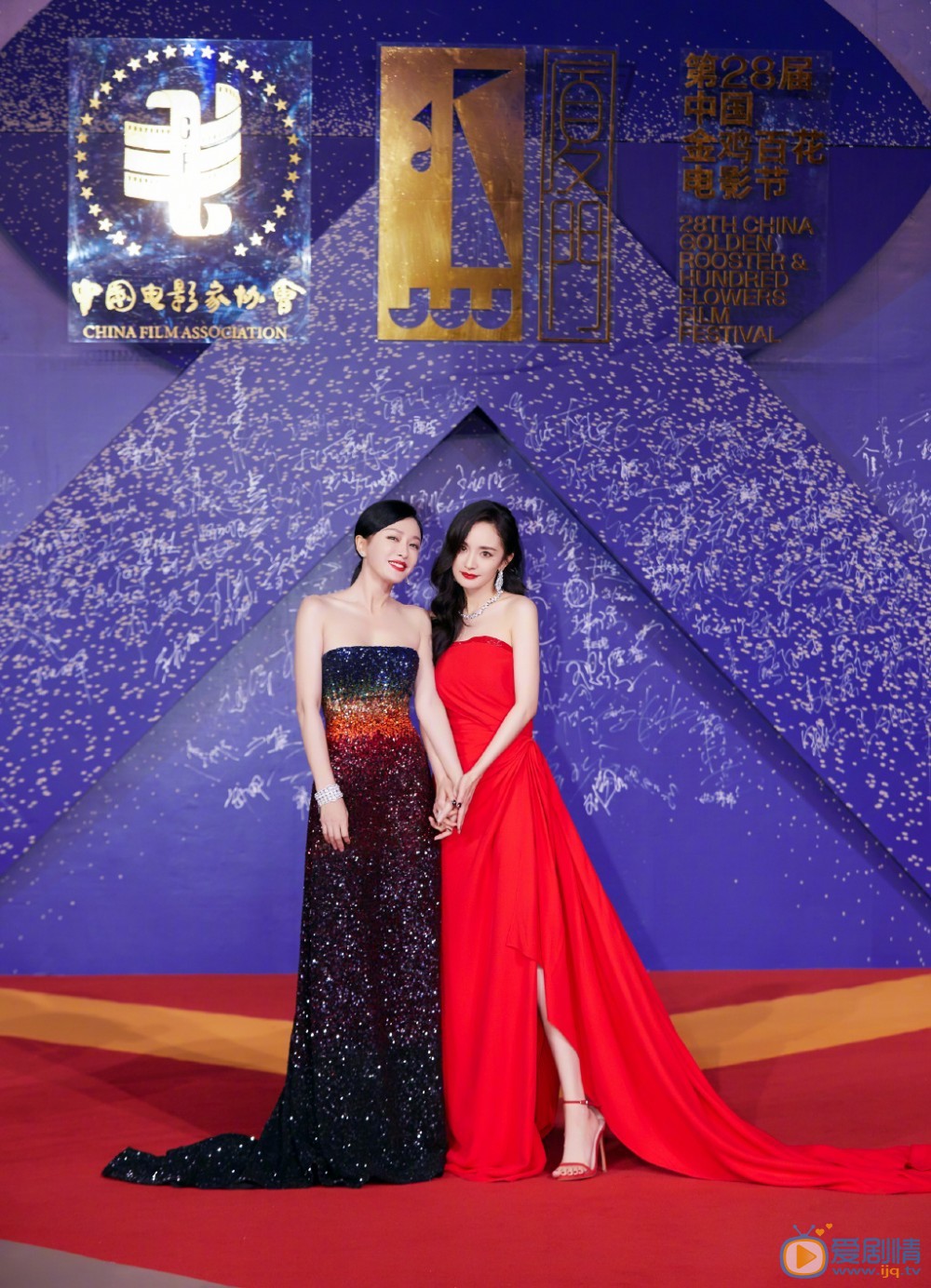 杨幂金鸡红毯照图片集 杨幂高清写真_杨幂高清剧照