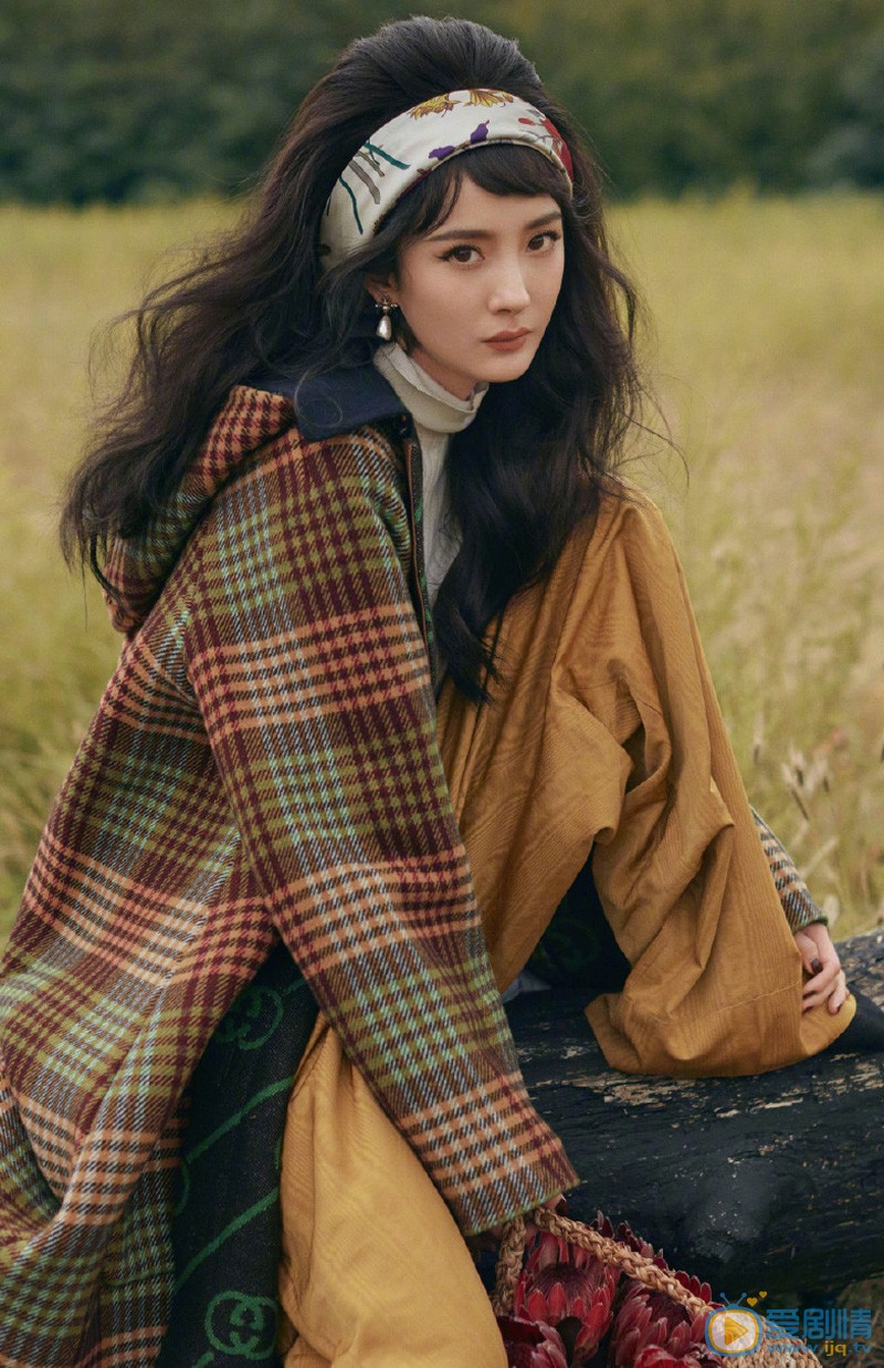 杨幂复古风时尚写真 杨幂高清写真_杨幂高清剧照