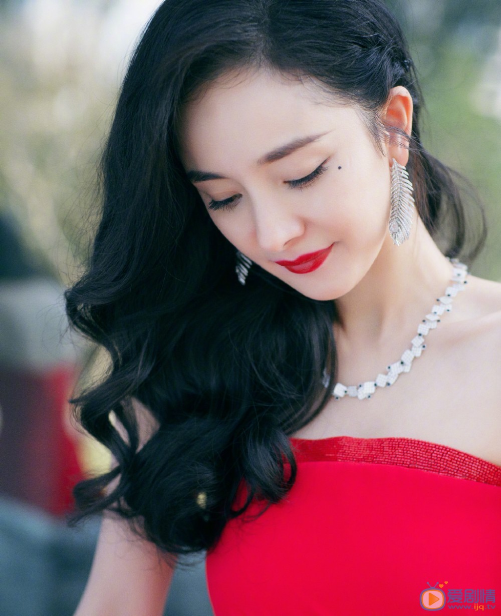 杨幂金鸡红毯照图片集 杨幂高清写真_杨幂高清剧照