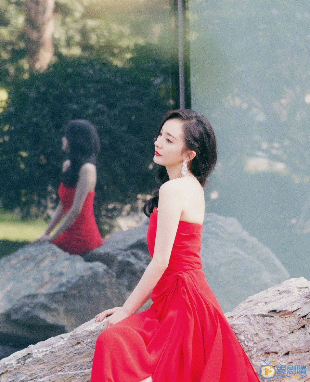 杨幂金鸡红毯照图片集 杨幂高清写真_杨幂高清剧照