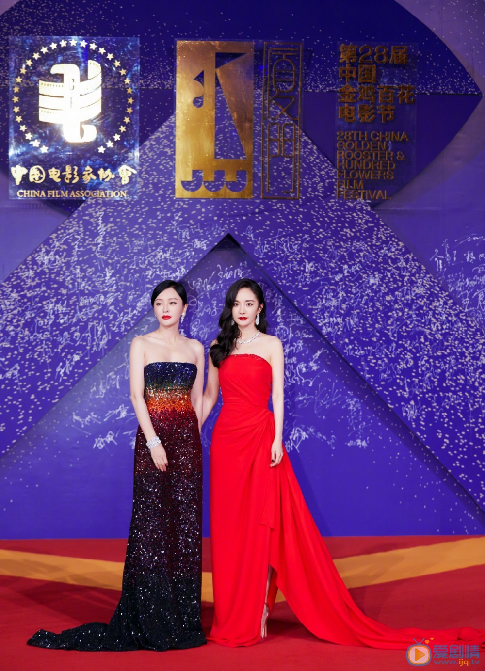 杨幂金鸡红毯照图片集 杨幂高清写真_杨幂高清剧照