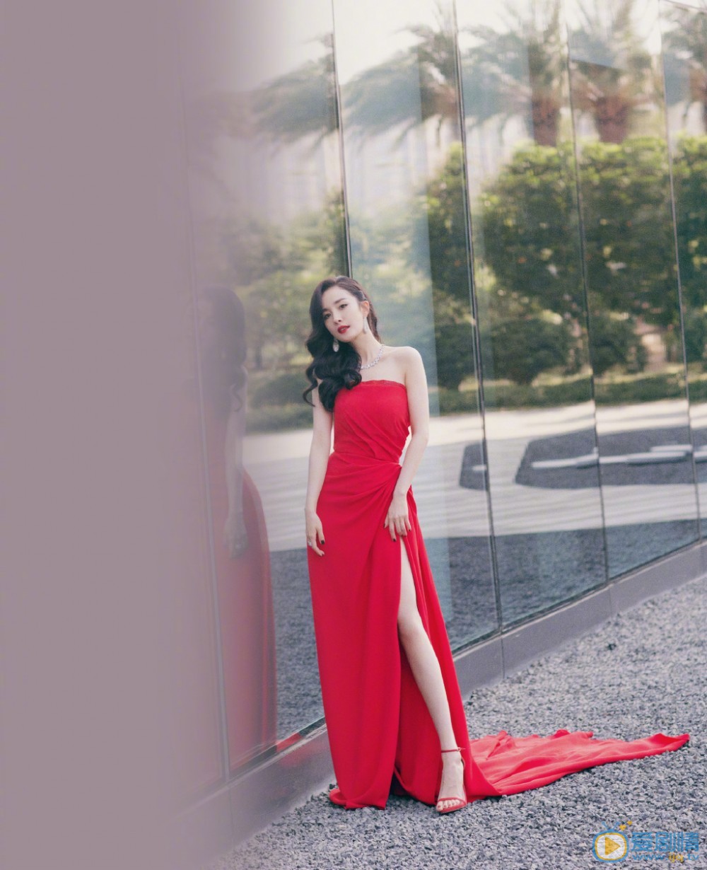 杨幂金鸡红毯照图片集 杨幂高清写真_杨幂高清剧照