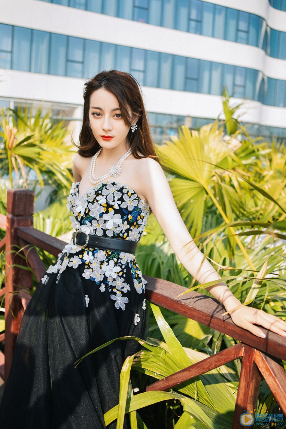 迪丽热巴金鸡红毯造型写真 迪丽热巴高清写真_迪丽热巴高清剧照
