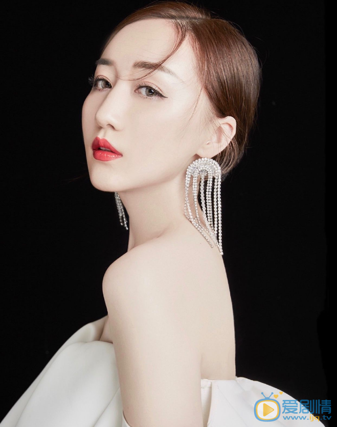 常芮气质写真 常芮高清写真_常芮高清剧照