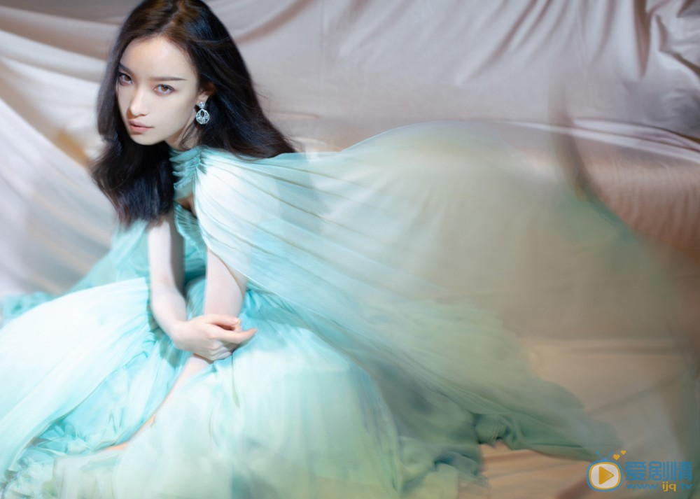 倪妮现场活动照图片集 倪妮高清写真_倪妮高清剧照
