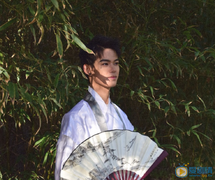 田瑞辉户外写真 田瑞辉高清写真_田瑞辉高清剧照
