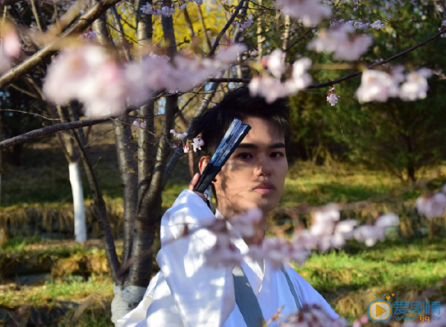 田瑞辉户外写真 田瑞辉高清写真_田瑞辉高清剧照