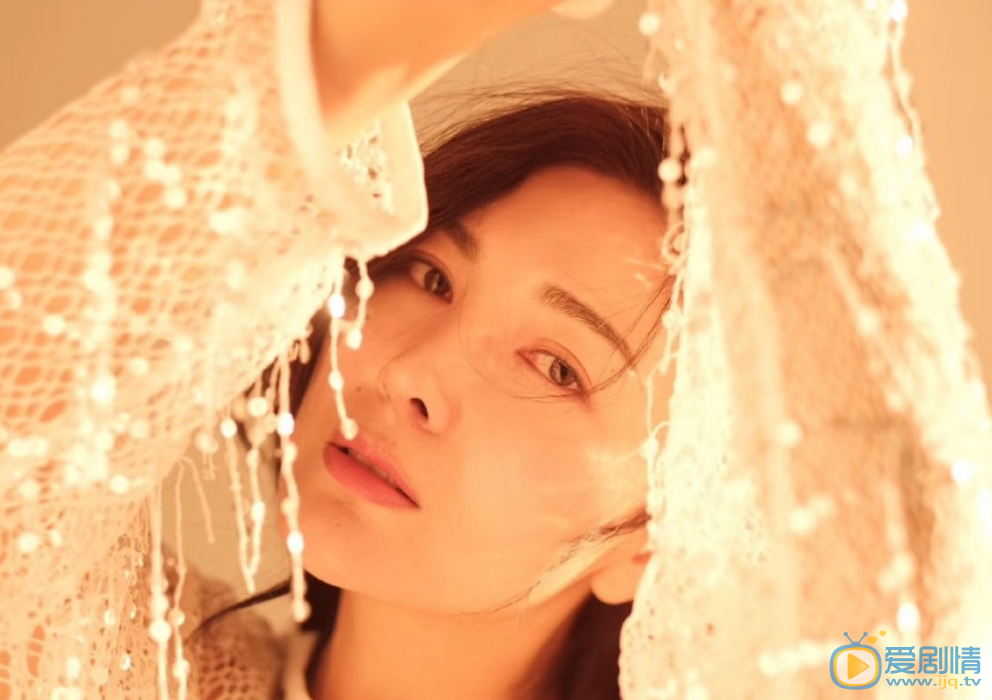 闫勤随性写真 闫勤高清写真_闫勤高清剧照