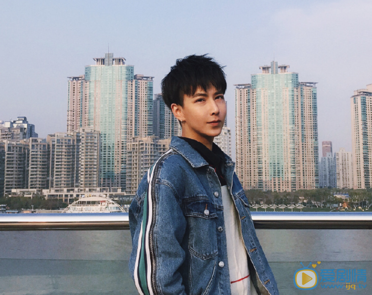绛炅熠生活照 绛炅熠高清写真_绛炅熠高清剧照