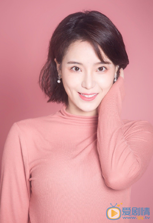 罗妍洋粉红高清写真 罗妍洋高清写真_罗妍洋高清剧照