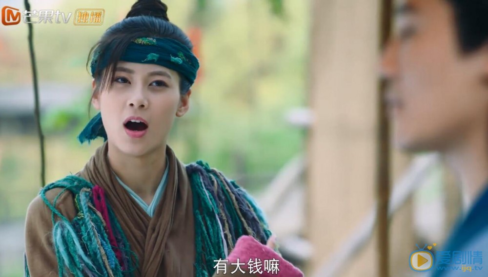 一夜新娘花溶是由谁扮演的？她是一个怎样的人？