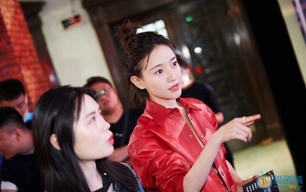 焦俊艳现场活动照图片集 焦俊艳高清写真_焦俊艳高清剧照