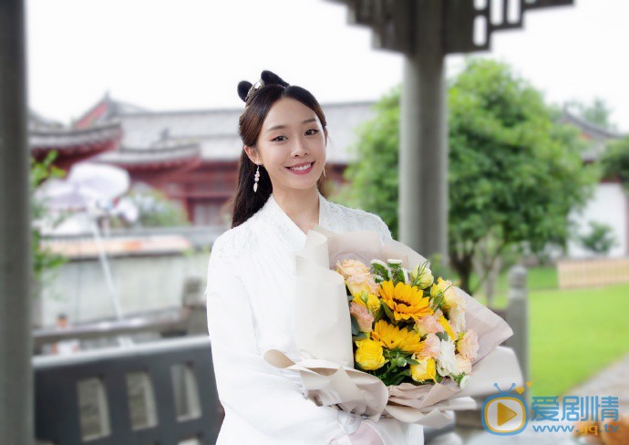 王珮寒《一夜新娘》幕后照 王珮寒高清写真_王珮寒高清剧照