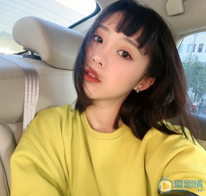 王珮寒甜美自拍照 王珮寒高清写真_王珮寒高清剧照