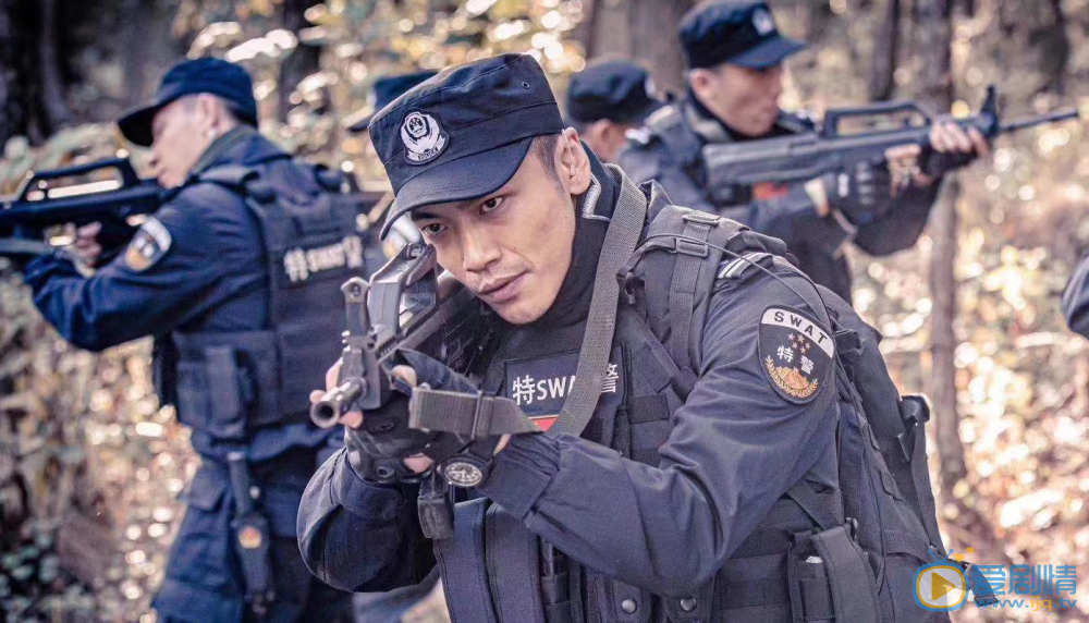 战警剧照
