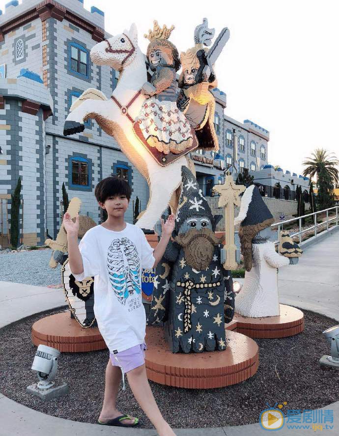 李林孖日常生活照 李林孖高清写真_李林孖高清剧照