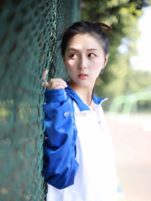 张艺奥