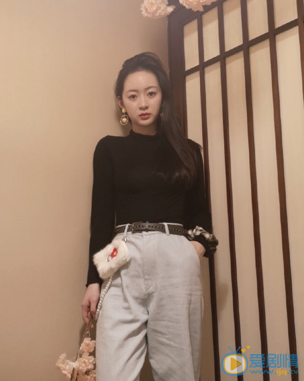 管金麟生活照 管金麟高清写真_管金麟高清剧照