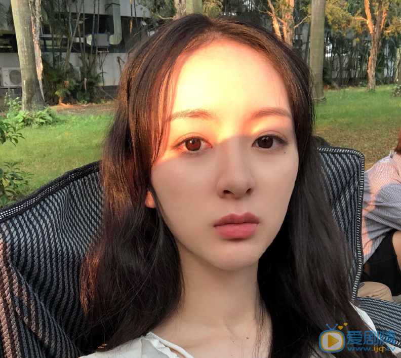 管金麟游玩照 管金麟高清写真_管金麟高清剧照