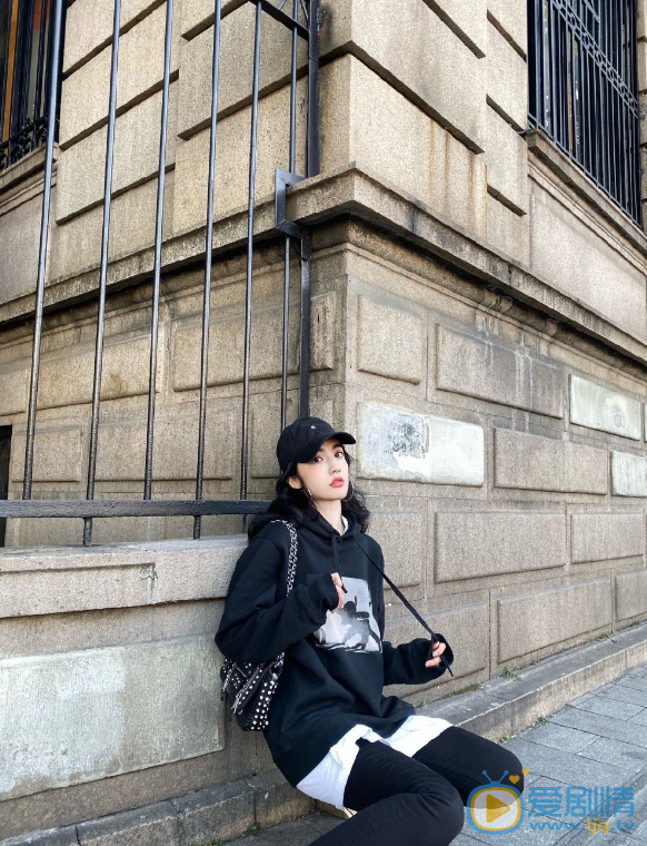 王美琪旅拍照图片 王美琪高清写真_王美琪高清剧照
