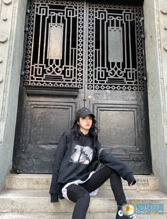 王美琪旅拍照图片 王美琪高清写真_王美琪高清剧照