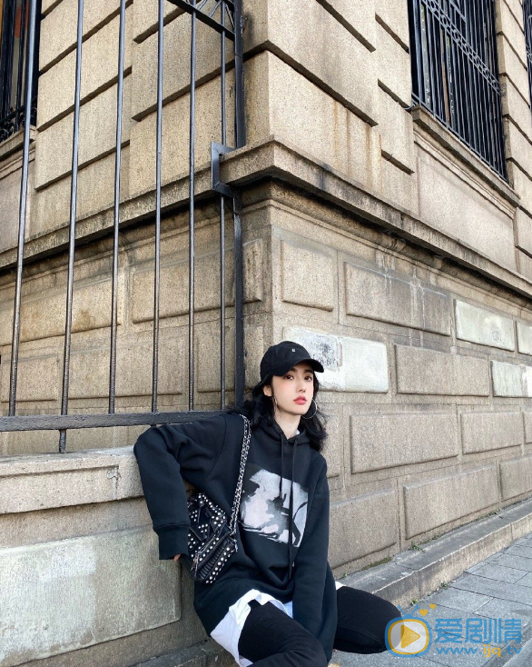 王美琪旅拍照图片 王美琪高清写真_王美琪高清剧照