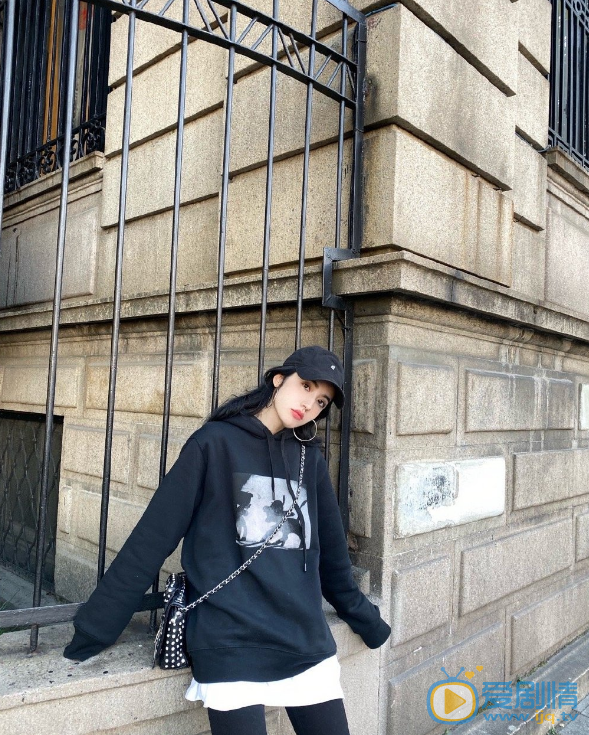 王美琪旅拍照图片 王美琪高清写真_王美琪高清剧照