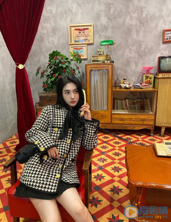 王美琪旅拍照图片 王美琪高清写真_王美琪高清剧照