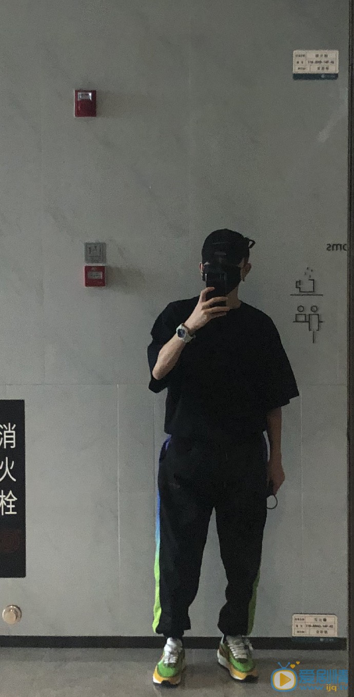 陈顺帅气自拍照 陈顺高清写真_陈顺高清剧照