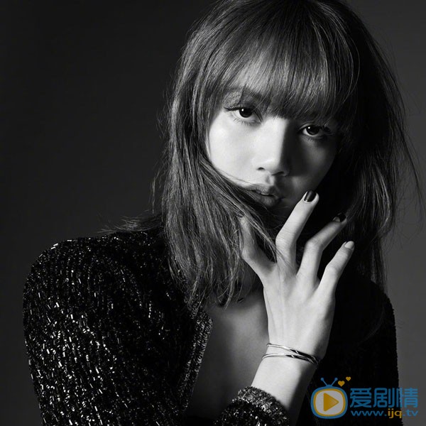 Lisa黑白写真图片 Lisa高清写真_Lisa高清剧照