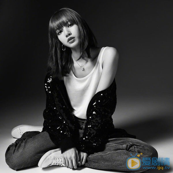 Lisa黑白写真图片 Lisa高清写真_Lisa高清剧照