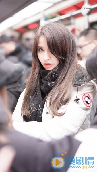 金子涵甜美机场照