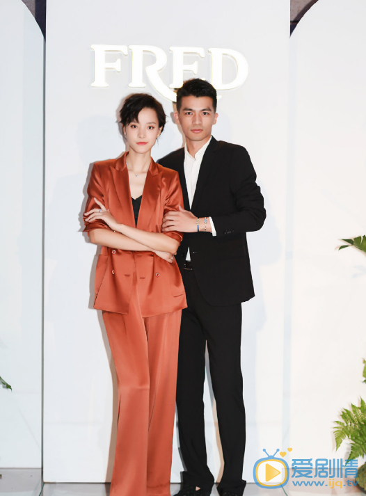 裴蓓与丈夫合照 裴蓓高清写真_裴蓓高清剧照