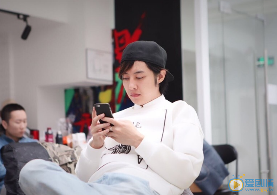 吴昱翰生活照 吴昱翰高清写真_吴昱翰高清剧照
