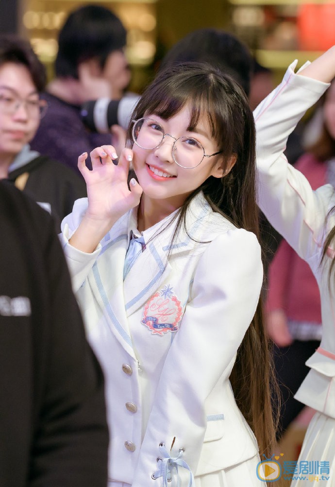 李诗绮唯美照图片 李诗绮高清写真_李诗绮高清剧照