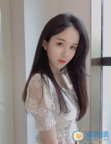 李保怡自拍照图片 李保怡高清写真_李保怡高清剧照