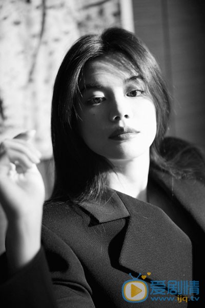 李蔓瑄黑白照图片 李蔓瑄高清写真_李蔓瑄高清剧照