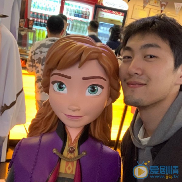 李嘉灏日常生活照图片 李嘉灏高清写真_李嘉灏高清剧照