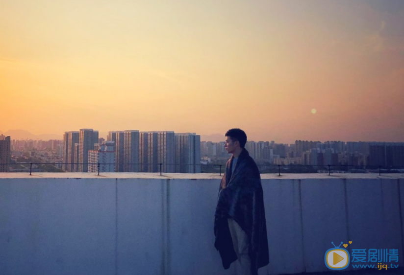 何其炜生活照 何其炜高清写真_何其炜高清剧照