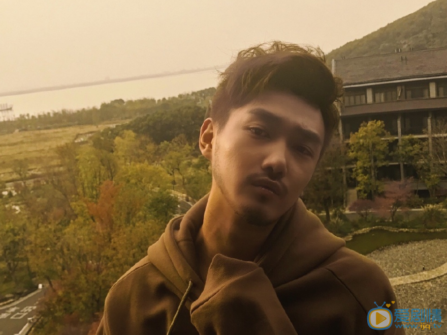 王廷晖生活照 王廷晖高清写真_王廷晖高清剧照
