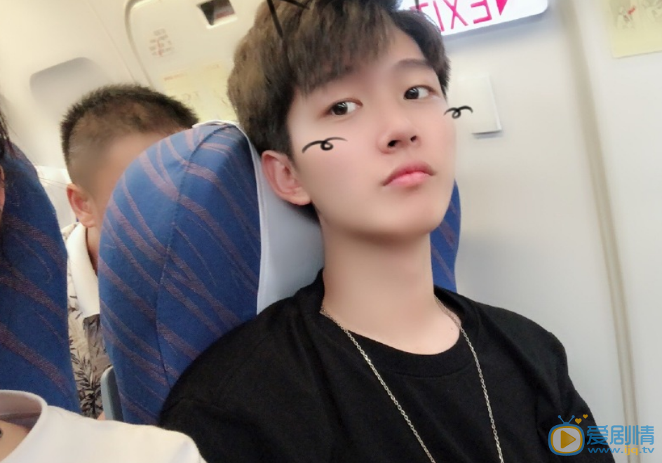 万宇辛生活照 万宇辛高清写真_万宇辛高清剧照