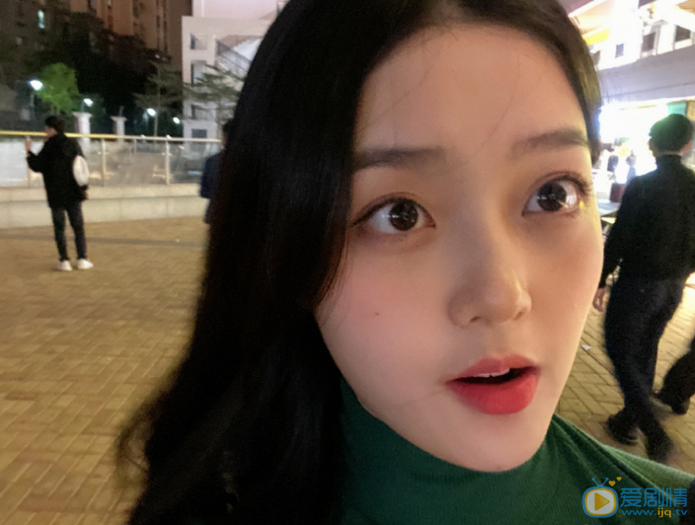 成止微生活照 成止微高清写真_成止微高清剧照