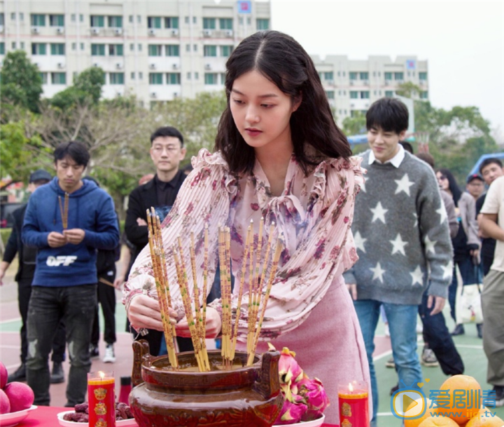 情歌半首开机照 情歌半首剧情介绍