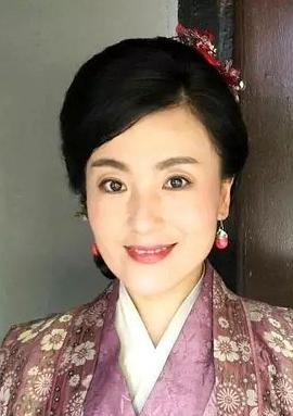 贾舒夷