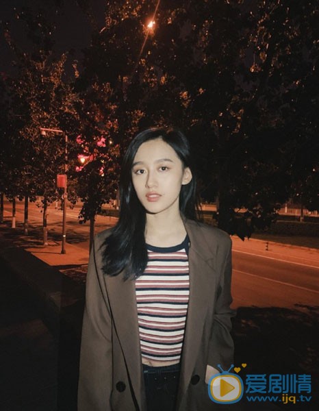 李源冰图片 李源冰高清写真_李源冰高清剧照